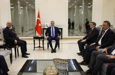 Bakan Fidan, Irak T&uuml;rkmen Cephesi Başkanı Ağaoğlu ile g&ouml;r&uuml;şt&uuml;