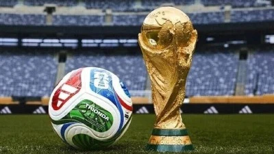 FIFA&rsquo;dan Paredes ve Molina&rsquo;ya ceza