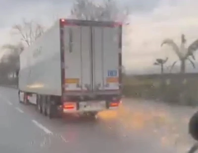 Bursa'da bir TIR olay yerinden ka&ccedil;tı