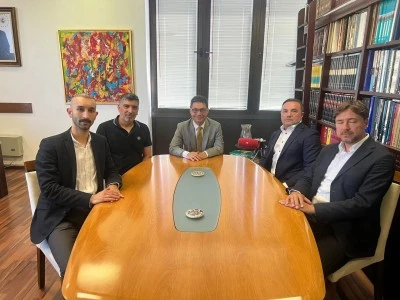 T&Uuml;RKG&Uuml;C&Uuml; M&Uuml;NİH'TEN BAŞKONSOLOSLUĞA ANLAMLI ZİYARET