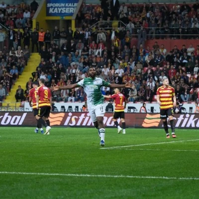 Bursaspor'da Kelechi Iheanacho fırtınası dinmiyor