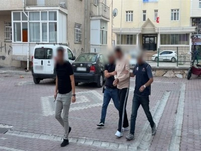 Kırmızı b&uuml;ltenle aranan Irak uyruklu ter&ouml;r ş&uuml;phelisi, Kırşehir'de yakalandı