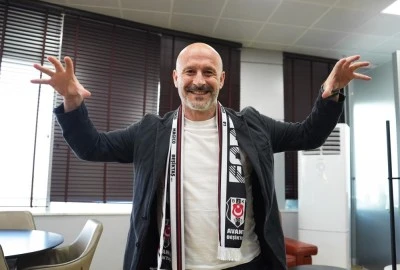 Beşiktaş, Vincenzo Italiano ile 2 yıllık s&ouml;zleşme imzalandığını a&ccedil;ıkladı