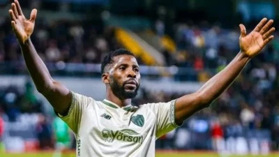 Kelechi Iheanacho&rsquo;dan Bursaspor taraftarına S&uuml;per Lig s&ouml;z&uuml;