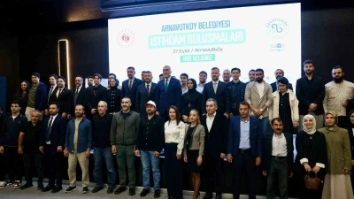 Bakan Işıkhan Arnavutk&ouml;y Belediyesi&rsquo;nin istihdam &ccedil;alışmaları kapsamında &uuml;reten gen&ccedil;lerle buluştu