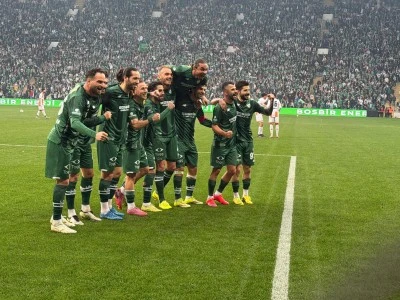 Lider Bursaspor Isparta'da 3 Puan Arıyor !