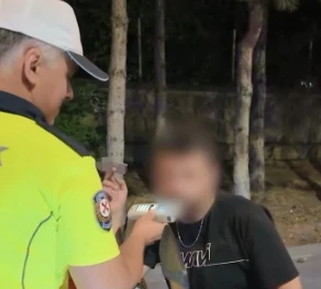 Isparta&rsquo;da polis denetimlerinde 21 aranan şahıs yakalandı