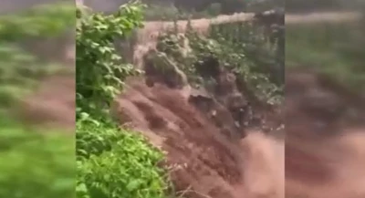 &nbsp;Giresun'da yollar dereye d&ouml;nd&uuml;, dereler taştı