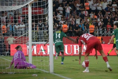 Kelechi Iheanacho: "&Ccedil;ok sert bir ma&ccedil; oldu"
