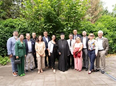M&Uuml;NİH'TE D&Uuml;NYA KAHVALTI G&Uuml;N&Uuml;'NDE K&Uuml;LT&Uuml;RLER AYNI SOFRADA BULUŞTU