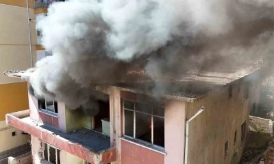 Habersiz tatbikat yapıldı, herkes ger&ccedil;ek sandı: Enkazda &ccedil;ocuk olduğunu d&uuml;ş&uuml;nen mahalleli endişelendi
