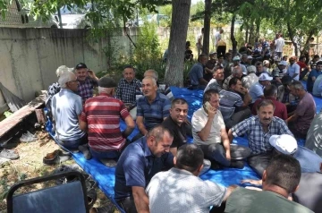 Hacet Bayramı&rsquo;nda b&uuml;y&uuml;k coşku
