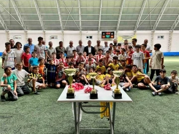 Hacılar&rsquo;da Yaz Kur&rsquo;an Kursları Futbol Turnuvası sona erdi
