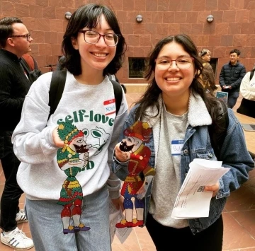 Hacivat ve Karag&ouml;z ABD&rsquo;de b&uuml;y&uuml;k ilgi g&ouml;rd&uuml;
