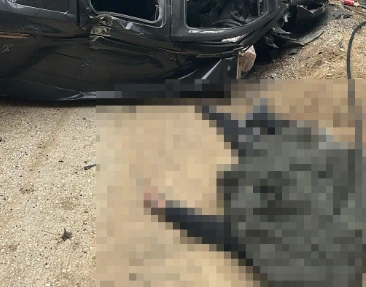 Hafif ticari ara&ccedil; otoyol k&ouml;pr&uuml;s&uuml;nden d&uuml;şt&uuml;: 2 &ouml;l&uuml;, 3 yaralı