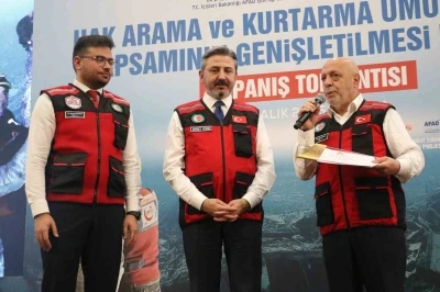 HAK-İŞ Başkanı Arslan: "HAK-İŞ olarak &uuml;lkemize ait hangi sorun varsa orada olmak zorundayız"