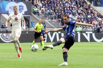 Hakan &Ccedil;alhanoğlu'nun attığı goller &uuml;&ccedil; puanı getirdi 