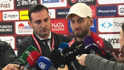 Hakan &Ccedil;alhanoğlu: "Kurtlar Vadisi m&uuml;ziği eşliğindeki tezah&uuml;rat bizi etkiledi"