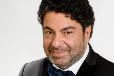 Hakan Taşıyan, Uzun S&uuml;ren Tedavi Sonrası Sahnelere Hızlı Bir D&ouml;n&uuml;ş Yapıyor