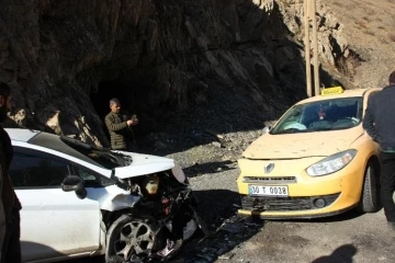 Hakkari&rsquo;de trafik kazası: 7 yaralı
