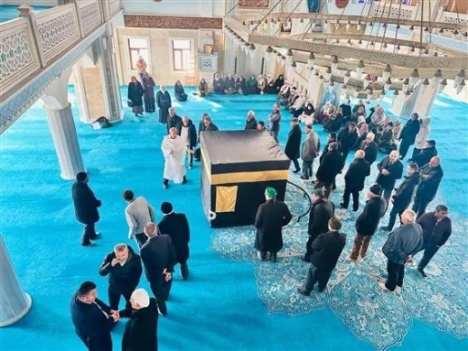 Hakkari&rsquo;de umre yolcularına eğitim semineri
