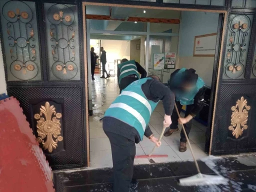 Hakkari Denetimli Serbestlik M&uuml;d&uuml;rl&uuml;ğ&uuml;nden okul temizliği
