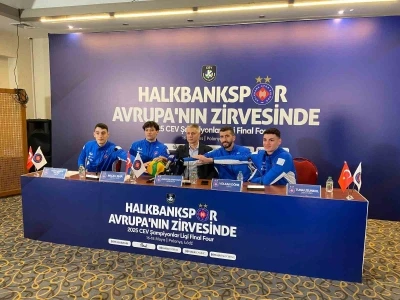 Halkbank Ankara Başantren&ouml;r&uuml; Stoytchev: "D&ouml;rtl&uuml; finale savaşmaya hazır gidiyoruz, hi&ccedil;bir takımdan korkmayacağız"

