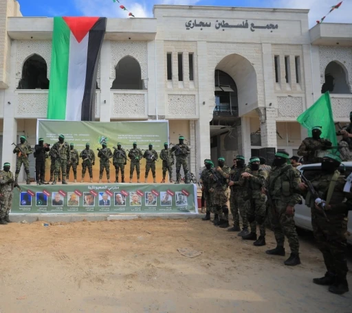 Hamas, 4 İsrailli kadın esiri Kızılha&ccedil;&rsquo;a teslim etti