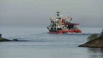 Hamsi avı azalınca 2 g&uuml;n avlanmama kararı aldılar
