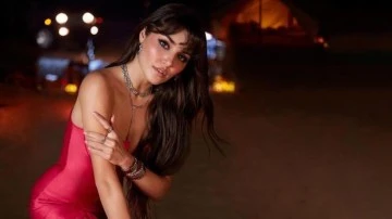 Hande Er&ccedil;el'den kanser tedavisi g&ouml;ren yeğeni Aylin Mavi'nin yaş g&uuml;n&uuml;nde duygulandıran paylaşım