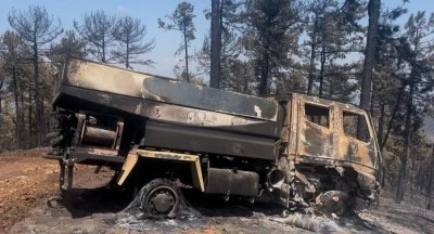 Harmancık yangınında bir kamyon k&uuml;le d&ouml;nd&uuml;