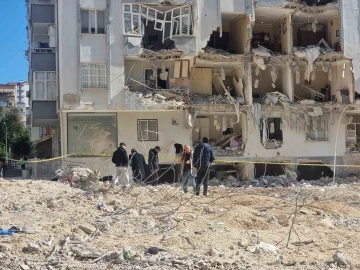 Hasan Alparg&uuml;n&rsquo;&uuml;n inşa ettiği t&uuml;m binalar hasarlı
