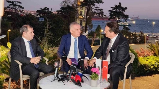 Hasan Arat, Dursun &Ouml;zbek ve İbrahim Hacıosmanoğlu, a&ccedil;ılışta bir araya geldi
