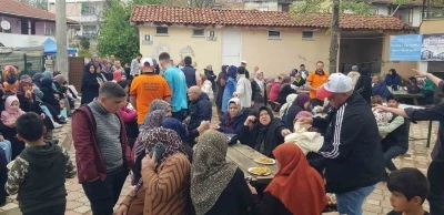 Hasat zamanının bolluk i&ccedil;inde ge&ccedil;mesi i&ccedil;in pilav yiyip dua ettiler
