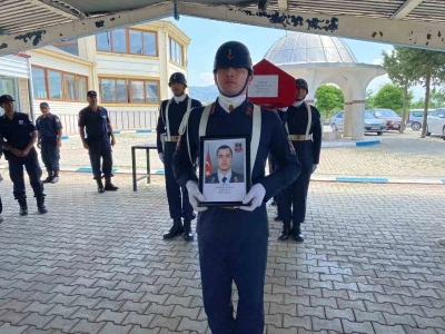 Hastalığa yenik d&uuml;şen uzman &ccedil;avuş son yolculuğuna uğurlandı
