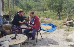 Bursa&rsquo;da hastasının ayağına giden doktor y&uuml;z g&uuml;ld&uuml;r&uuml;yor