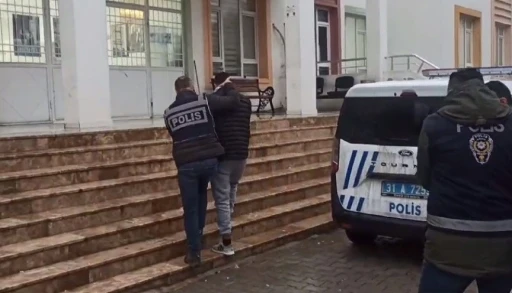 Hatay&rsquo;da &ccedil;eşitli su&ccedil;lardan aranan 7 kişi yakalanarak tutuklandı
