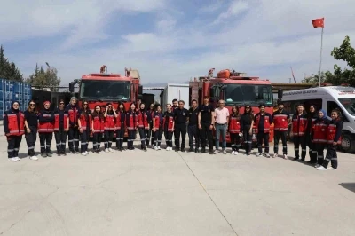 Hatay itfaiyesinden &uuml;niversite &ouml;ğrencilerine yangın eğitimi
