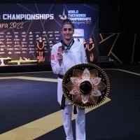 Hatice K&uuml;bra &lsquo;d&uuml;nya &uuml;&ccedil;&uuml;nc&uuml;s&uuml;&rsquo;
