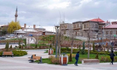 Havalar par&ccedil;alı bulutlu olacak
