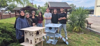 Havran MYO &ouml;ğrencilerinden kedilere sıcacık yuva
