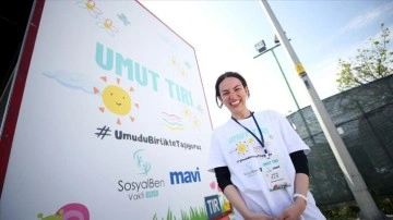 Hayalini kurduğu vakıfla &ccedil;ocuklar i&ccedil;in 10 yıldır "iyilik yolu"nda y&uuml;r&uuml;yor