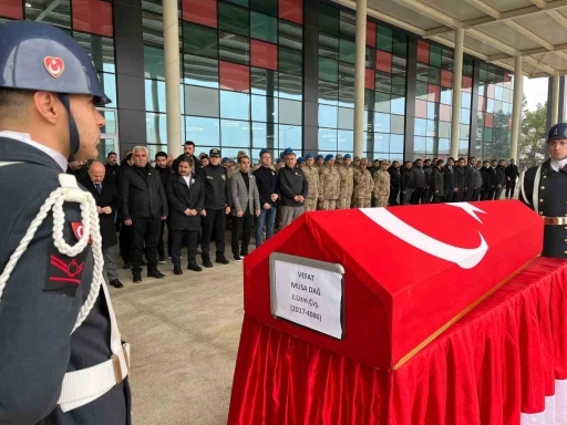 Hayatını kaybeden uzman &ccedil;avuş i&ccedil;in t&ouml;ren d&uuml;zenlendi
