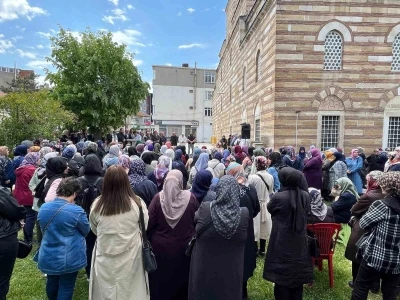 Hayrabolu&rsquo;da hacı adayları dualarla uğurlandı

