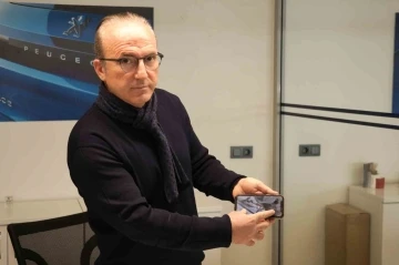 Hediye g&ouml;nderdiği &rsquo;Maraş sandığı&rsquo; yerine, kargocunun iş kıyafetleri gitmiş