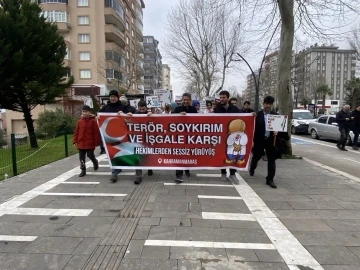 Hekimler ve sağlık &ccedil;alışanları Gazze i&ccedil;in &lsquo;sessiz&rsquo; y&uuml;r&uuml;y&uuml;ş d&uuml;zenledi
