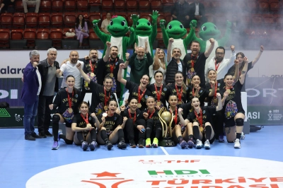 Hentbolda Kadınlar T&uuml;rkiye Kupası Bursa B&uuml;y&uuml;kşehir Belediyespor&rsquo;un