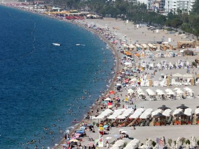 Her 4 turistten 1'i Rus