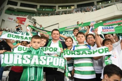 Her ayın 16&rsquo;sında okullara Bursaspor formasıyla !