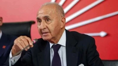 Hikmet &Ccedil;etin hastaneye kaldırıldı